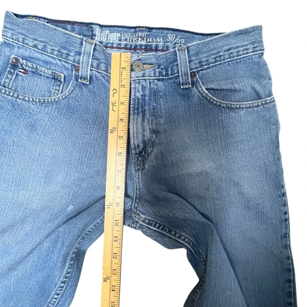Tommy Hilfiger Men Relaxed Fit Freedom Jeans 30x32 Meas 32x30.5 Denim Streetwear